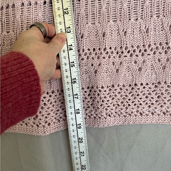 Woman Embossed Blush Crochet Tank Top - Picture 5 of 6